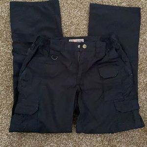 NWOT black 5.11 women’s tac pants. Multiple pockets with stretch waist